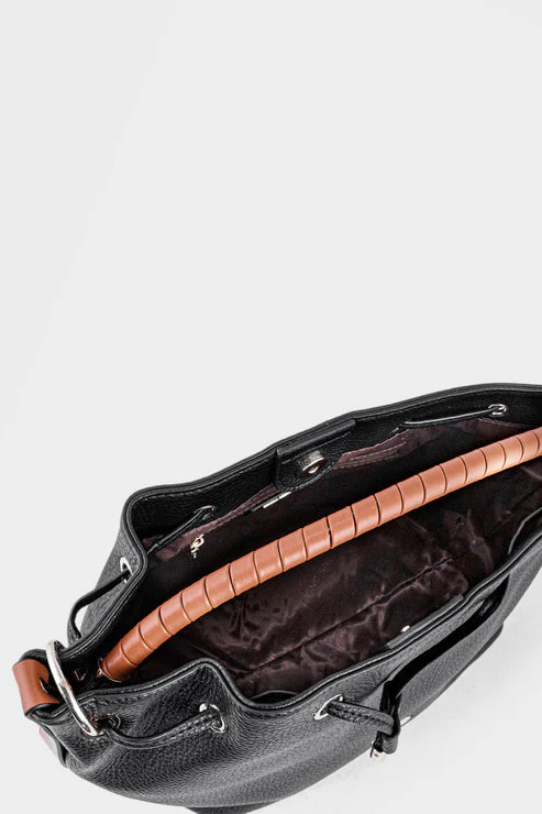 INSIGNIA BAG A6