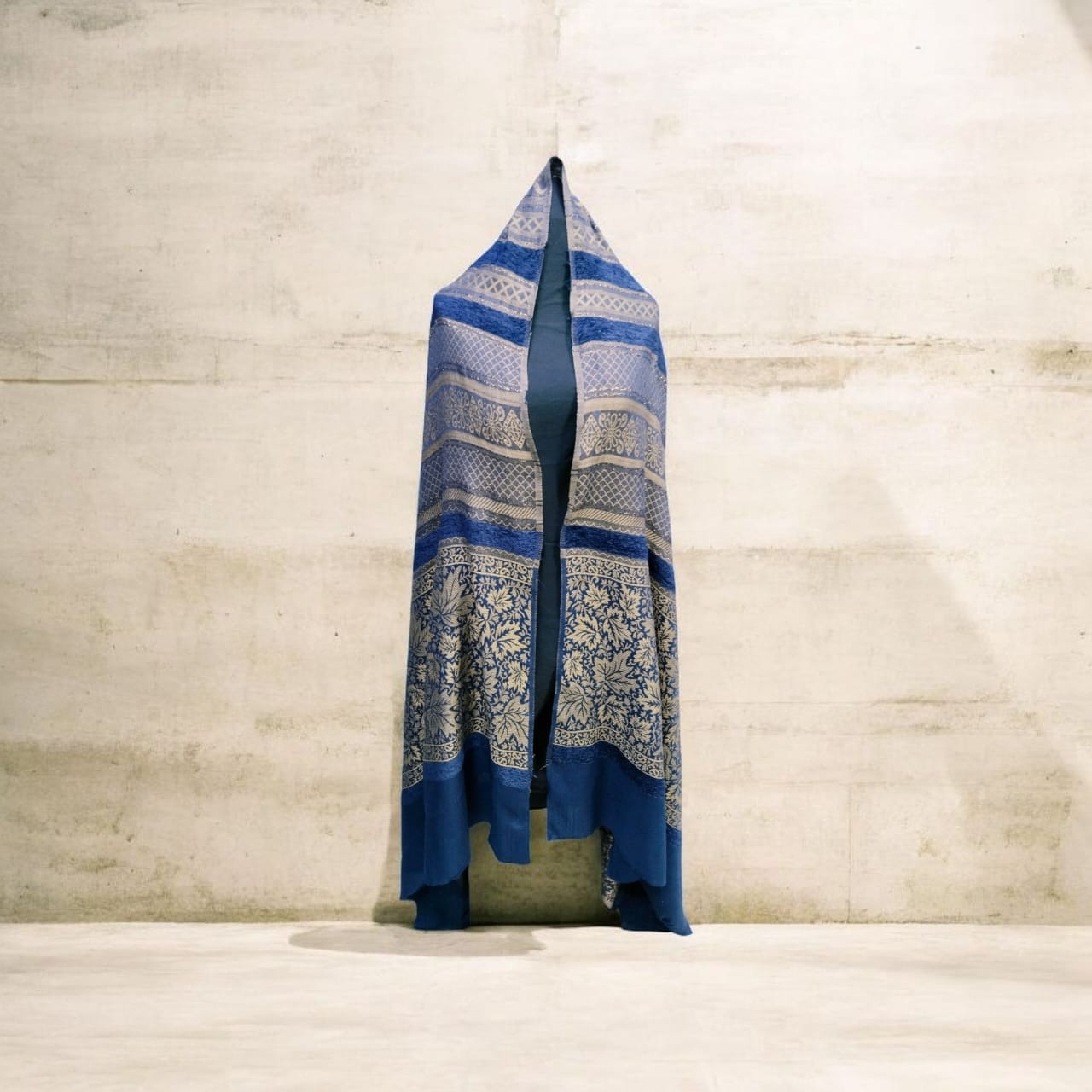 Zari Pashmina Shawl Full Size