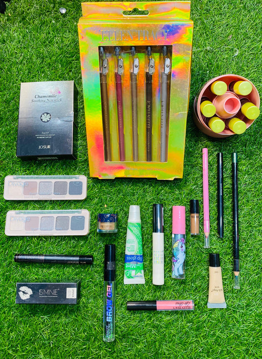 MAKE UP DEAL (4) 26 IN 1