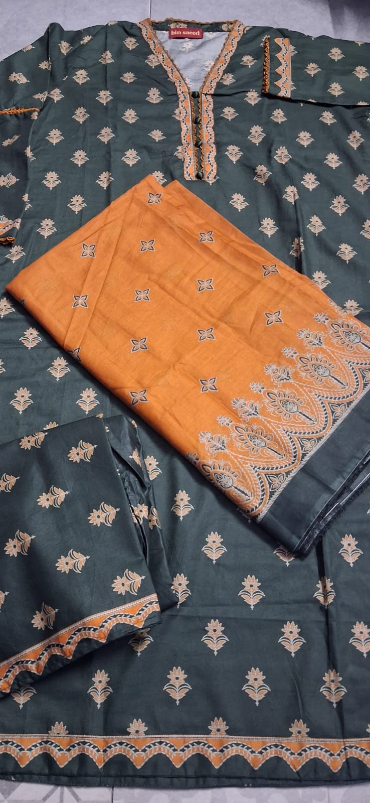 BIN SAEED 3 PIECE LAWN ( STITCHED )