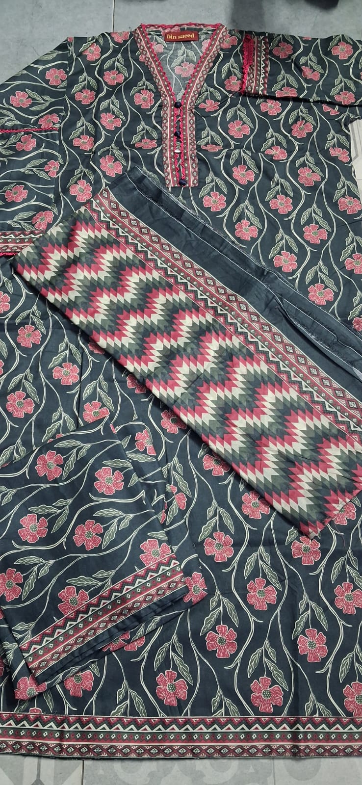 BIN SAEED 3 PIECE LAWN ( STITCHED )