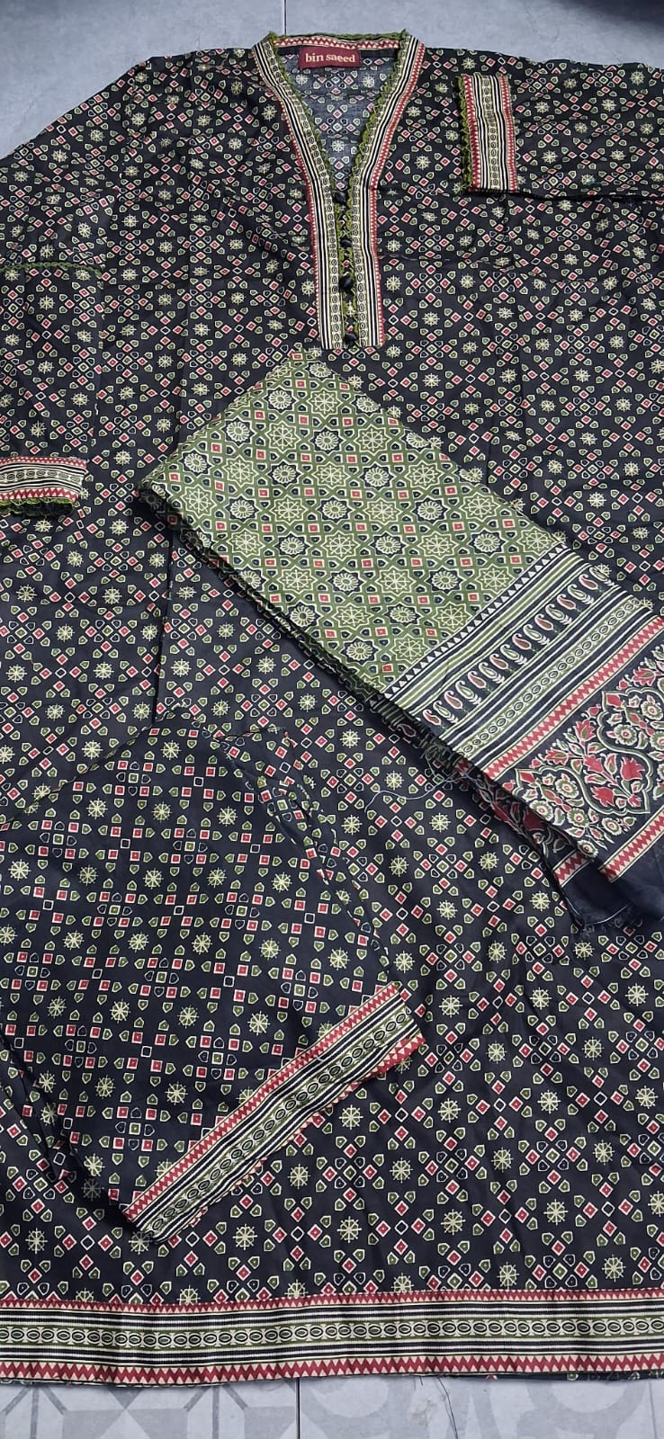 BIN SAEED 3 PIECE LAWN ( STITCHED )